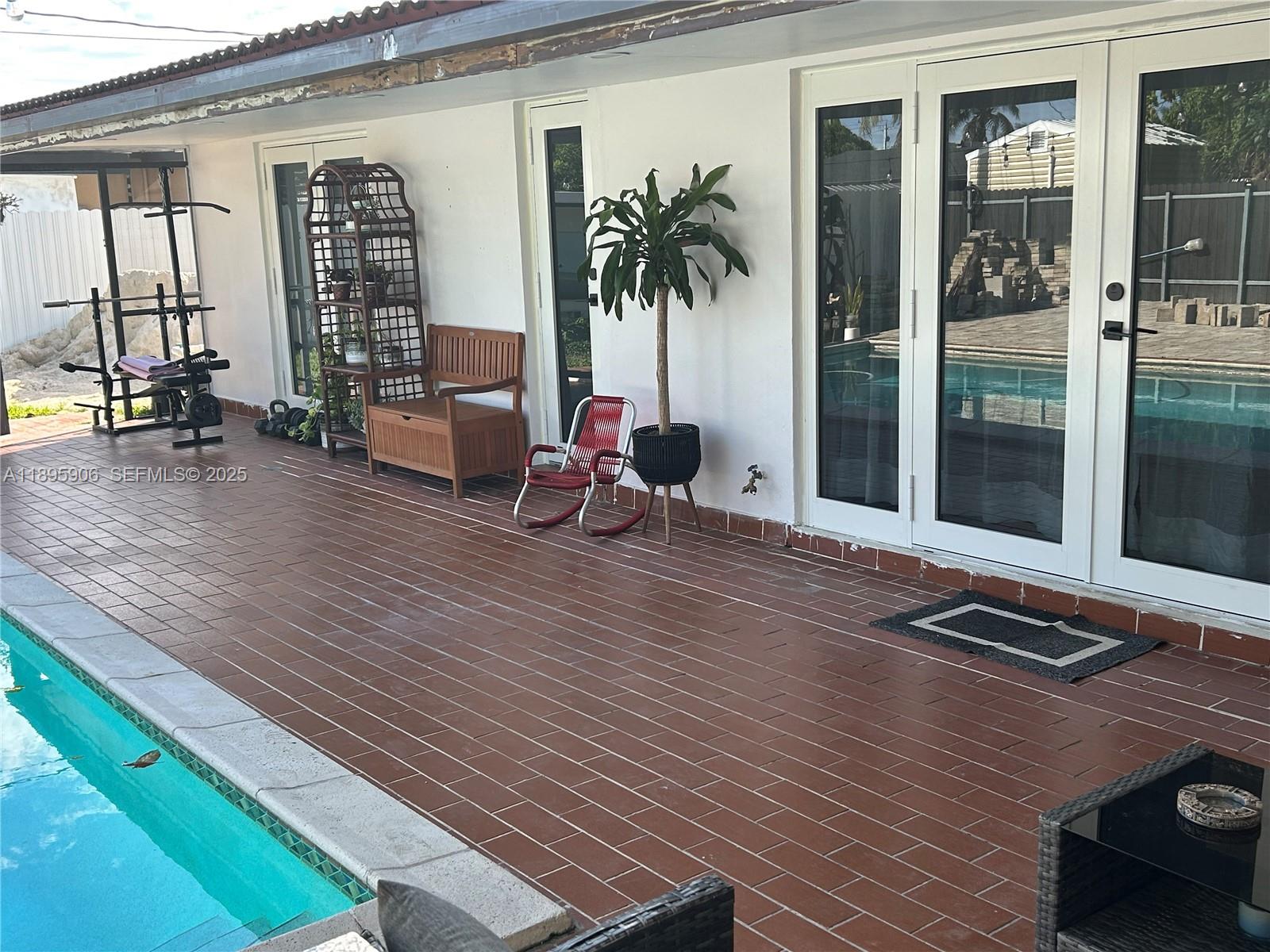 1821 Southwest 92nd Place Miami, FL 33165 - Photo 5 of 11