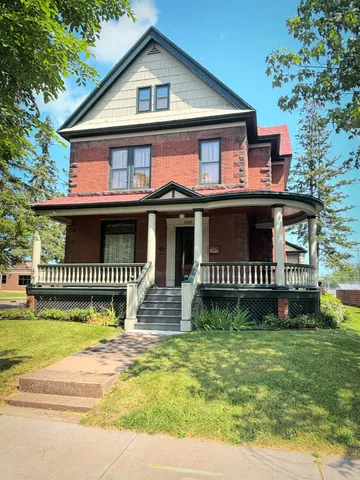 $309,000 | 1100 Ellis Avenue South, Ashland, WI 54806