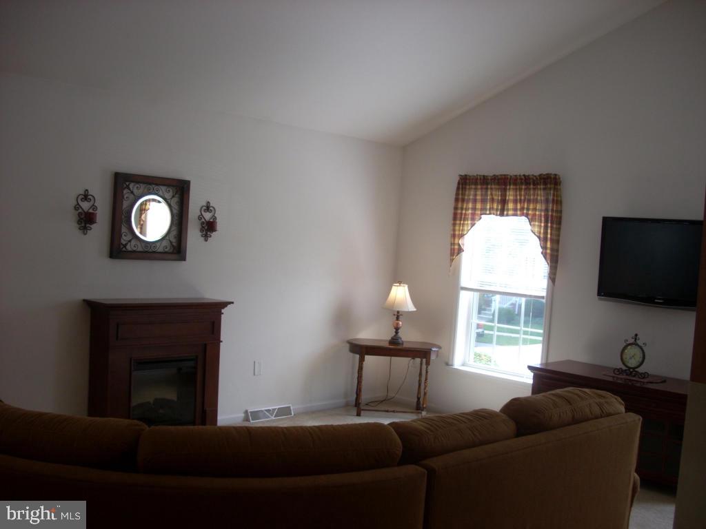 713 Wallingford Road Lititz, PA 17543 - Photo 3 of 13