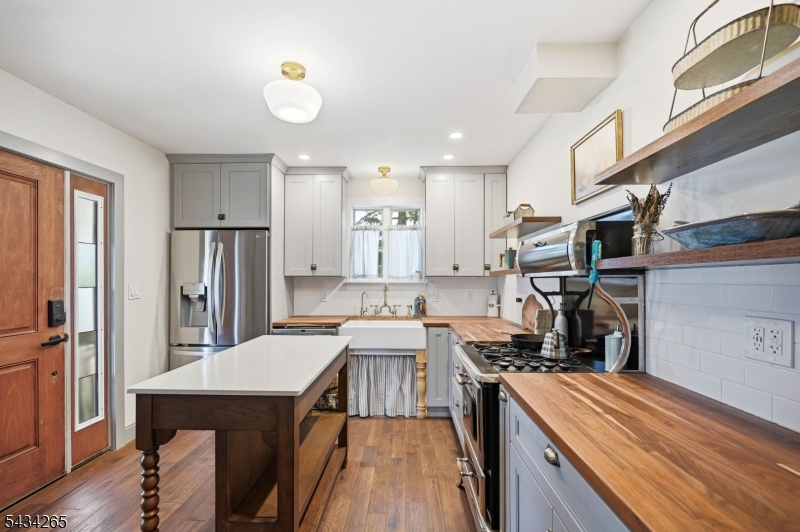 135 Franklin Road Denville, NJ 07834 - Photo 9 of 49