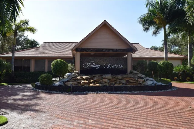 $360,000 | 2350 Hidden Lake Court, Unit 8513, Naples, FL 34112