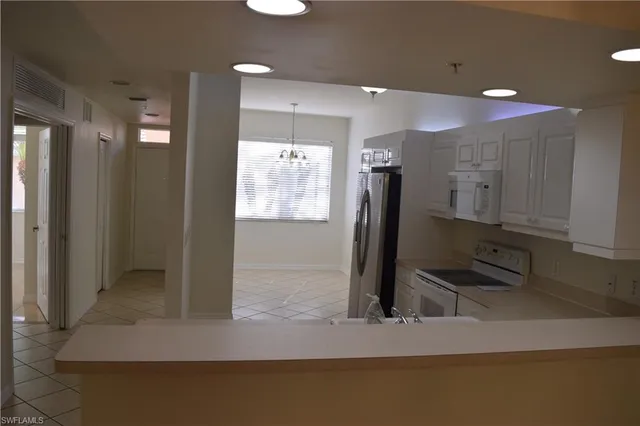 $360,000 | 2350 Hidden Lake Court, Unit 8513, Naples, FL 34112