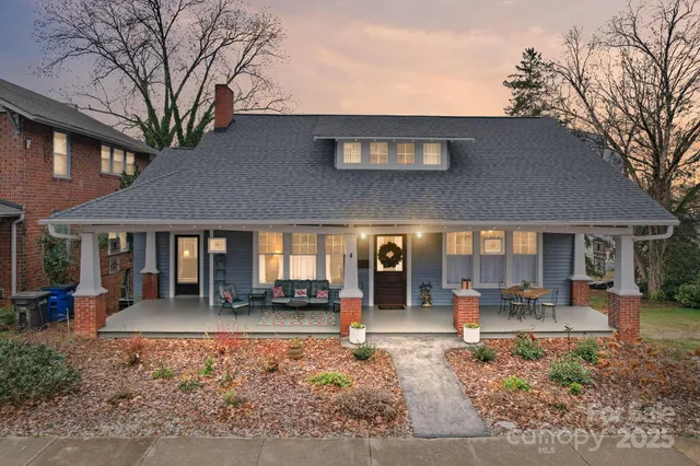 $436,000 | 202 South Oak Street, Statesville, NC 28677