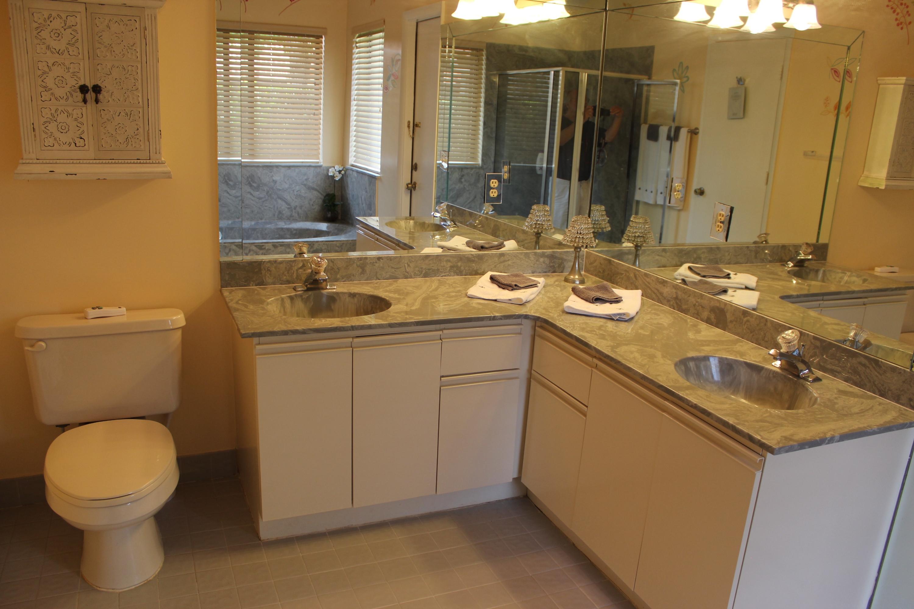 23277 Water Circle Boca Raton, FL 33486 - Photo 18 of 30 Master Bath