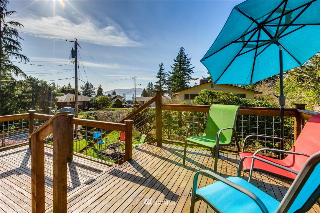 616 Ridgeway Drive Bellingham, WA 98225 - Photo 3 of 40 Gallery Image 3