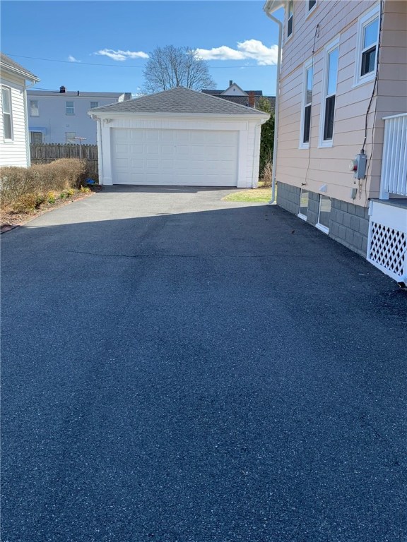 145 Warwick Road Pawtucket, RI 02861 - Photo 3 of 39