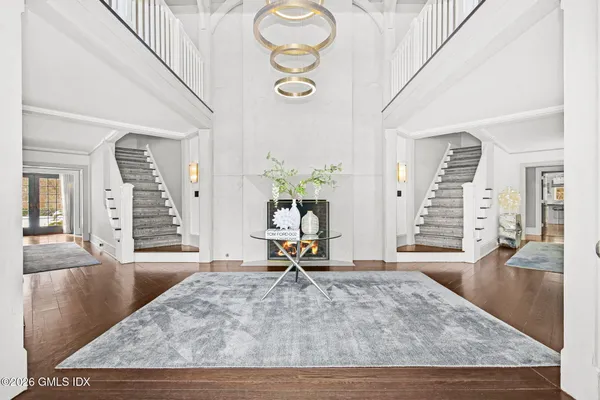 $15,600,000 | 164 Round Hill Road, Greenwich, CT 06831