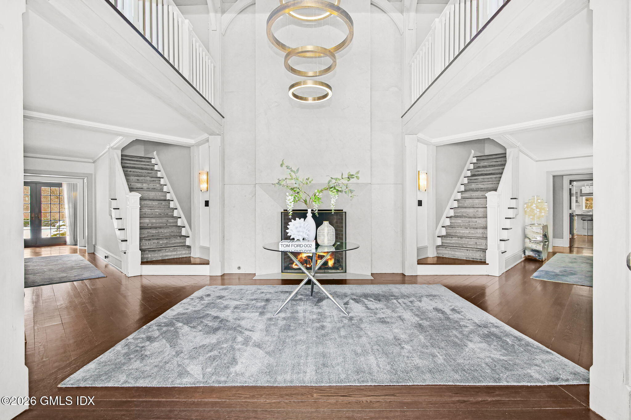 164 Round Hill Road Greenwich, CT 06831 - Photo 3 of 67 Foyer