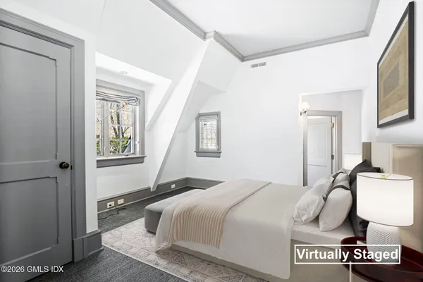 $15,600,000 | 164 Round Hill Road, Greenwich, CT 06831