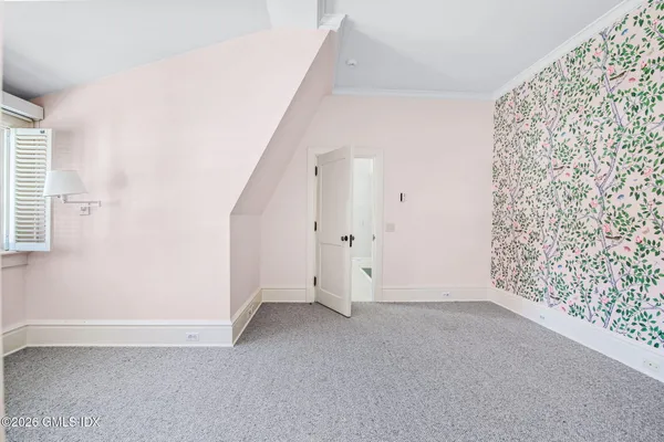 $15,600,000 | 164 Round Hill Road, Greenwich, CT 06831