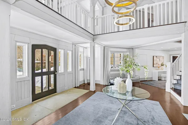 $15,600,000 | 164 Round Hill Road, Greenwich, CT 06831