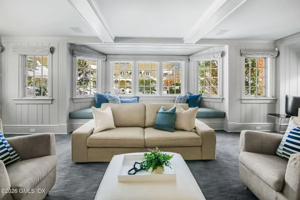 $15,600,000 | 164 Round Hill Road, Greenwich, CT 06831