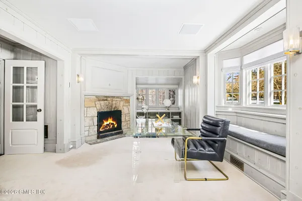 $15,600,000 | 164 Round Hill Road, Greenwich, CT 06831