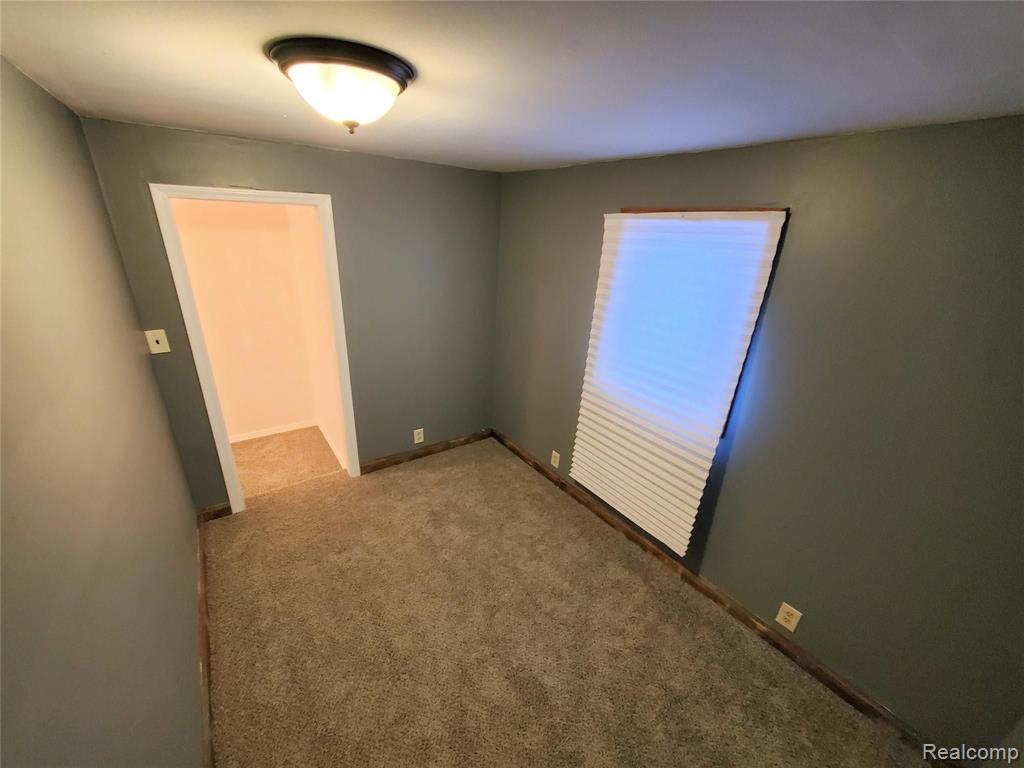 1397 South Graham Road Flint, MI 48532 - Photo 19 of 38
