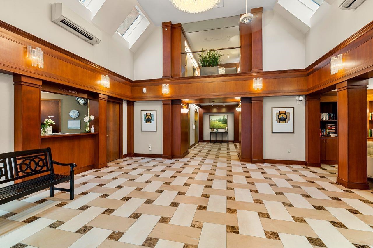 300 North River Road, Unit 208 Manchester, NH 03104 - Photo 1 of 24 Gallery Image 1