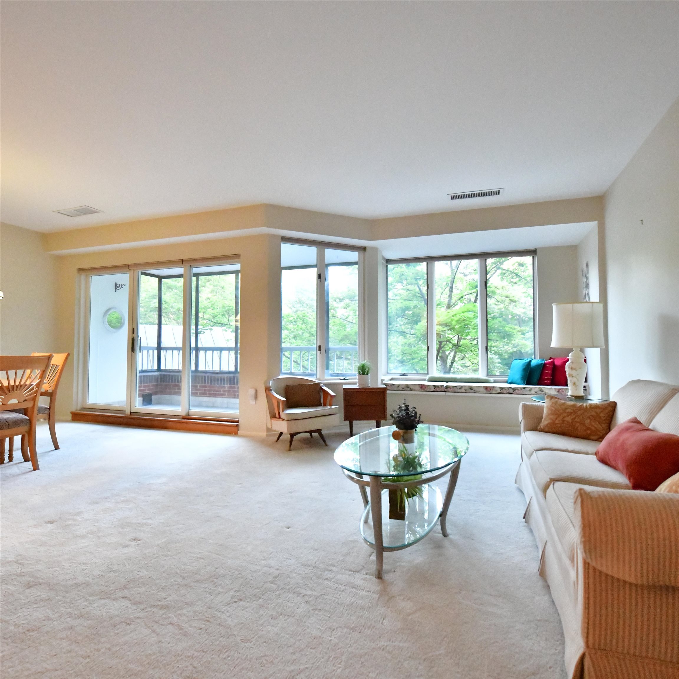 300 North River Road, Unit 208 Manchester, NH 03104 - Photo 23 of 24 Gallery Image 23