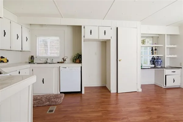 $1,200 | 1329 Fox Hollow Court, Pelican Bay, TX 76020