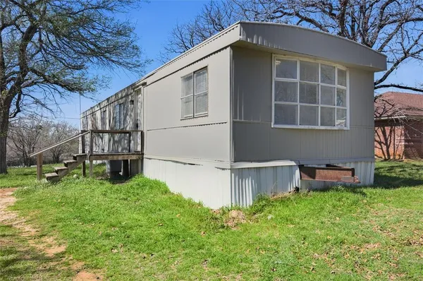 $1,200 | 1329 Fox Hollow Court, Pelican Bay, TX 76020