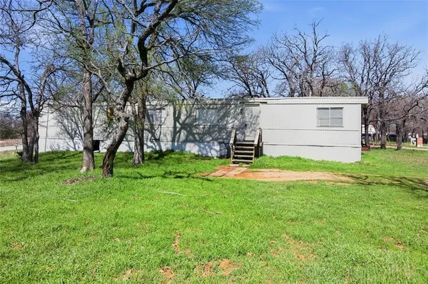 $1,200 | 1329 Fox Hollow Court, Pelican Bay, TX 76020