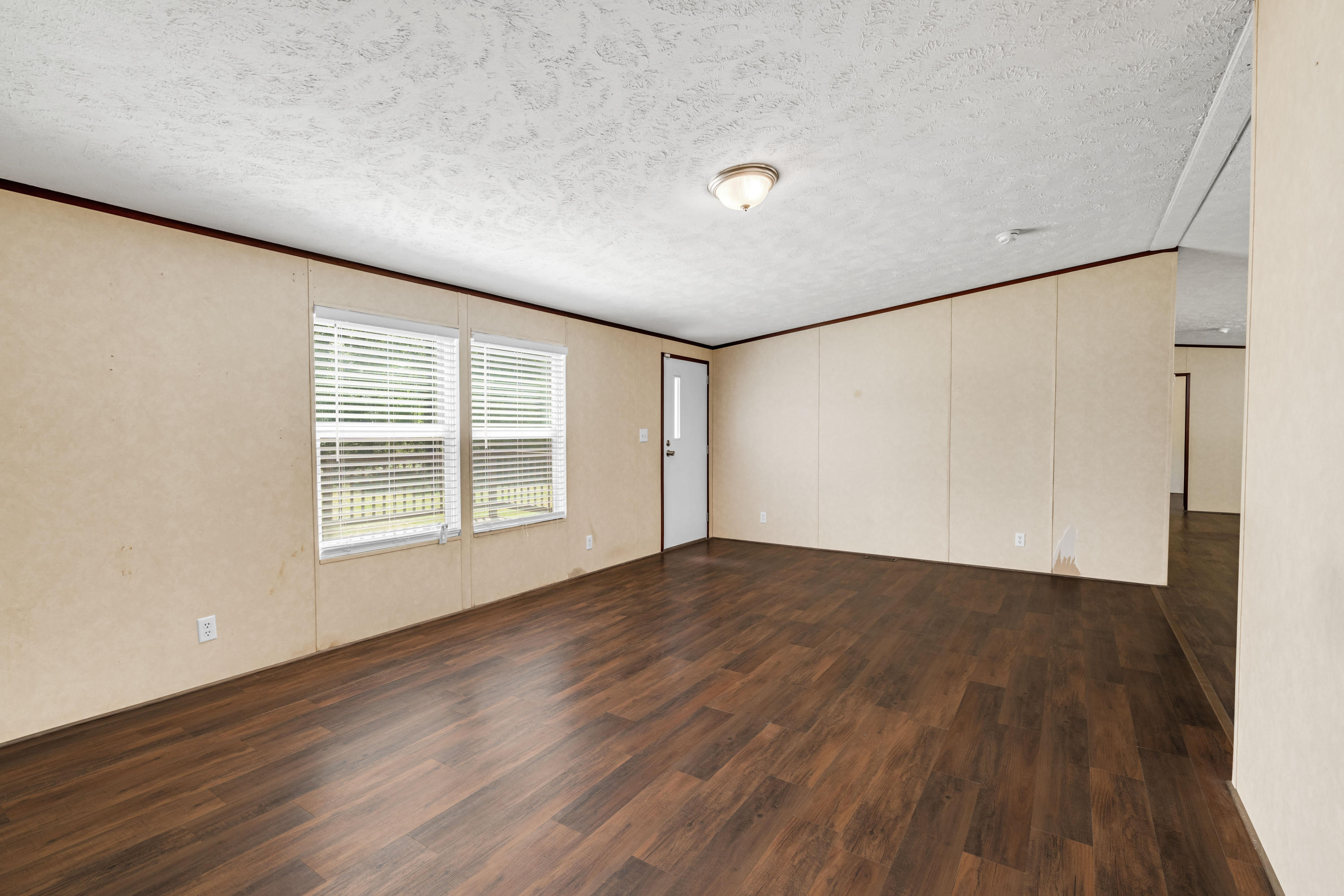 473 Beidler Forest Road Dorchester, SC 29437 - Photo 9 of 21 living room
