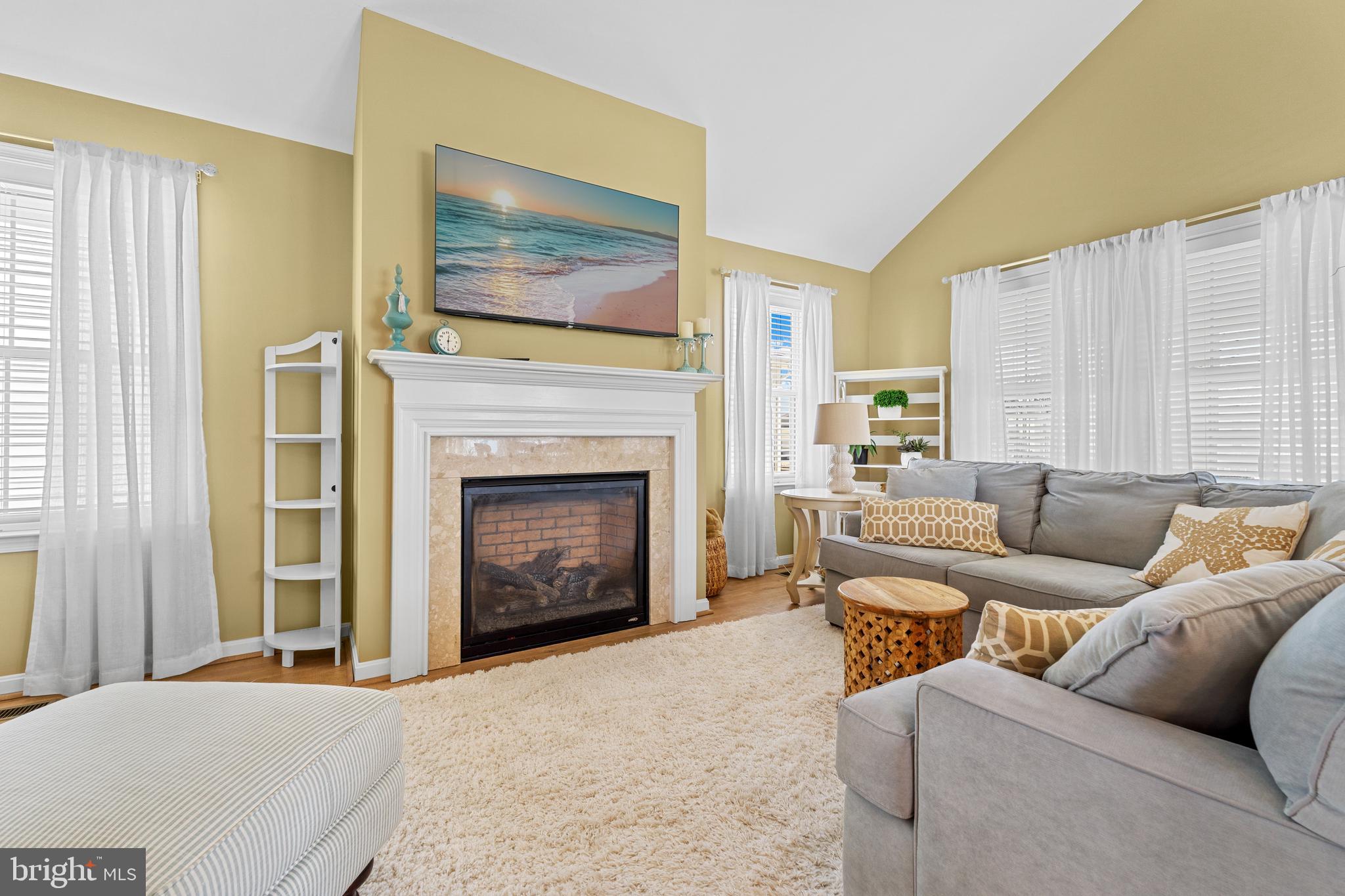 197 Clamshell Road Ocean City, MD 21842 - Photo 13 of 78 Living Area