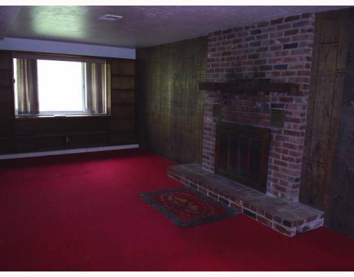 928 Sugar Run Road Eighty Four, PA 15330 - Photo 6 of 18 Den/Family/Great Room. FAMILY ROOM