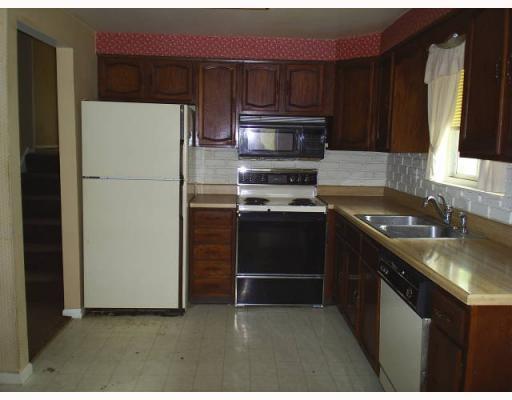 928 Sugar Run Road Eighty Four, PA 15330 - Photo 9 of 18 Kitchen.