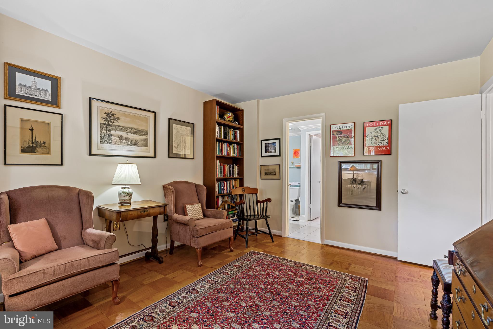 1 Cross Keys Road, Unit 1A Baltimore, MD 21210 - Photo 35 of 52 Bdrm #3 or office/den w adjoining 1/2 bath.