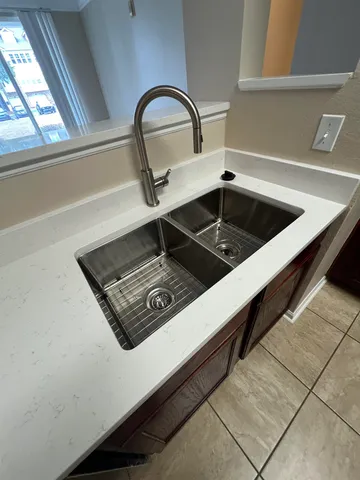 $209,900 | 2801 Chancellorsville Drive, Unit 908, Tallahassee, FL 32312