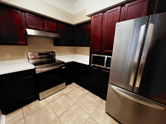 $209,900 | 2801 Chancellorsville Drive, Unit 908, Tallahassee, FL 32312