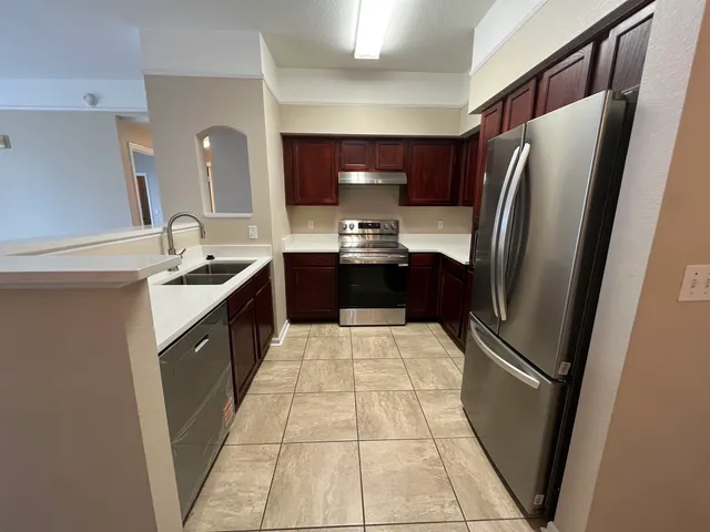 $209,900 | 2801 Chancellorsville Drive, Unit 908, Tallahassee, FL 32312