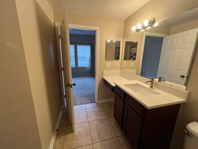 $209,900 | 2801 Chancellorsville Drive, Unit 908, Tallahassee, FL 32312