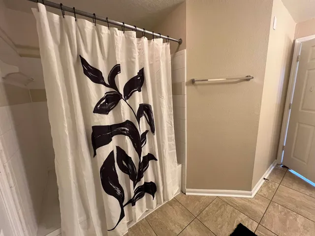 $209,900 | 2801 Chancellorsville Drive, Unit 908, Tallahassee, FL 32312