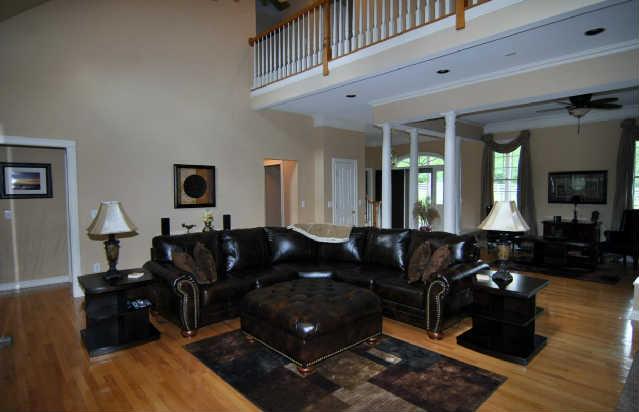 3020 New Cut Road Springfield, TN 37172 - Photo 2 of 19 Family area in the center of the home with easy access to kitchen and master bedroom.