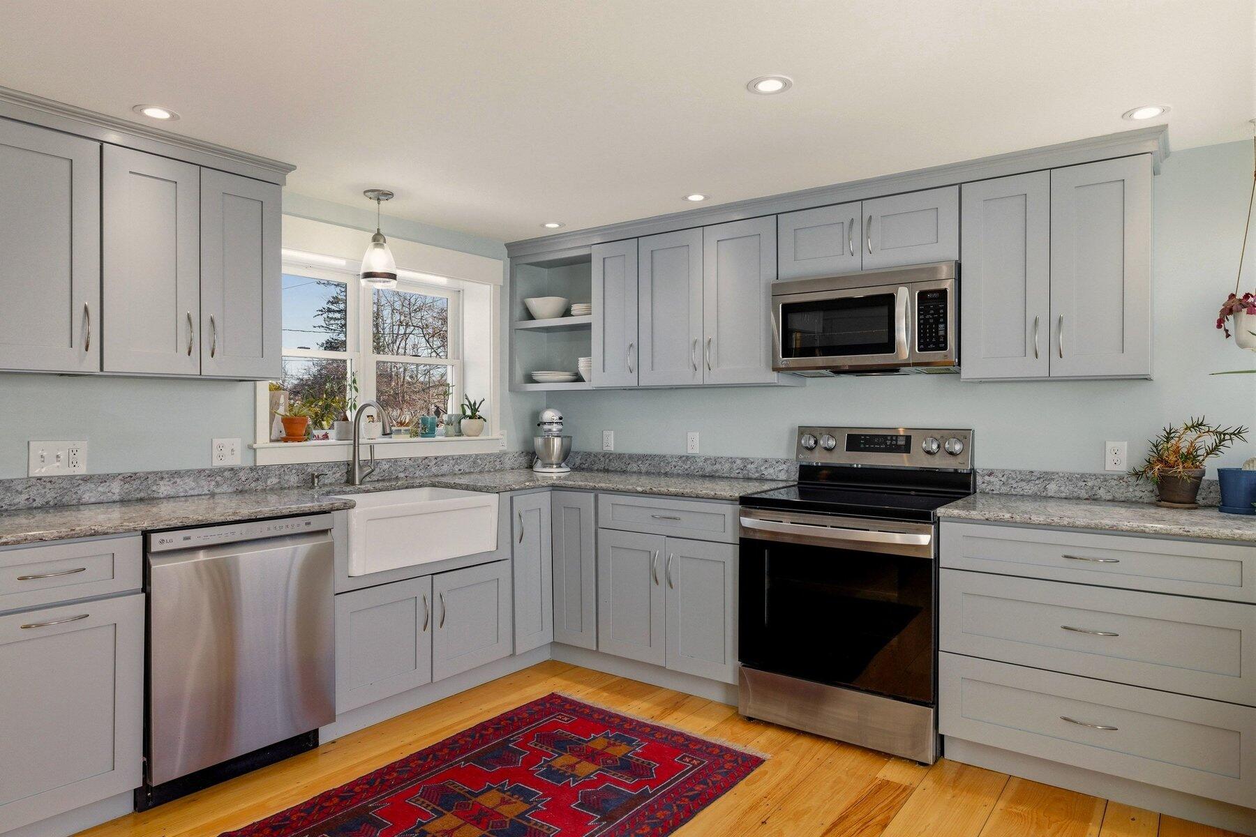 333 Main Street Eliot, ME 03903 - Photo 4 of 28 021_seacoastrephoto-21_449