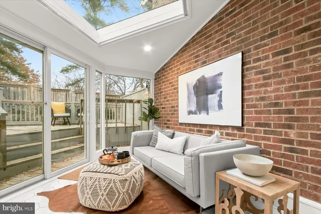 $1,199,000 | 4297 Embassy Park Drive Northwest, Washington, DC 20016