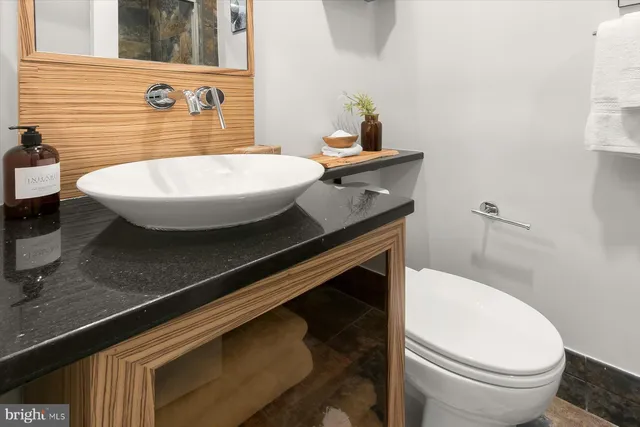 $1,199,000 | 4297 Embassy Park Drive Northwest, Washington, DC 20016