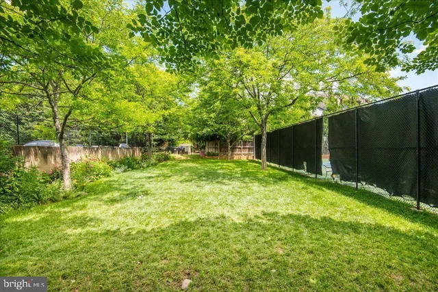 $1,199,000 | 4297 Embassy Park Drive Northwest, Washington, DC 20016