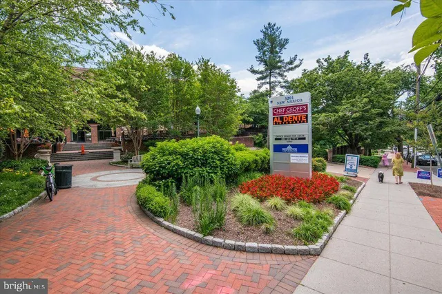 $1,199,000 | 4297 Embassy Park Drive Northwest, Washington, DC 20016