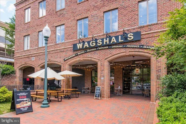 $1,199,000 | 4297 Embassy Park Drive Northwest, Washington, DC 20016