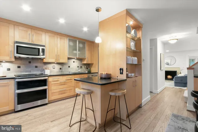 $1,199,000 | 4297 Embassy Park Drive Northwest, Washington, DC 20016