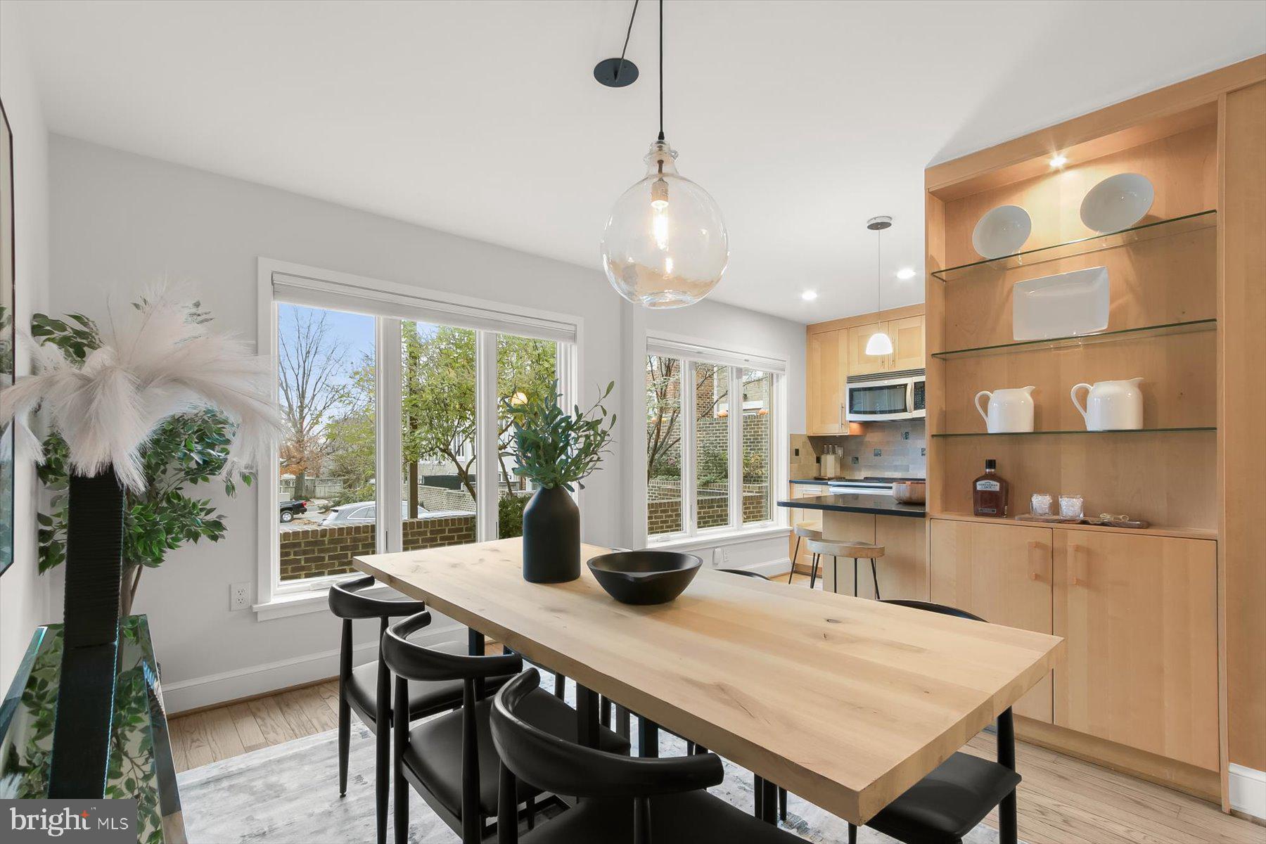 4297 Embassy Park Drive Northwest Washington, DC 20016 - Photo 9 of 40