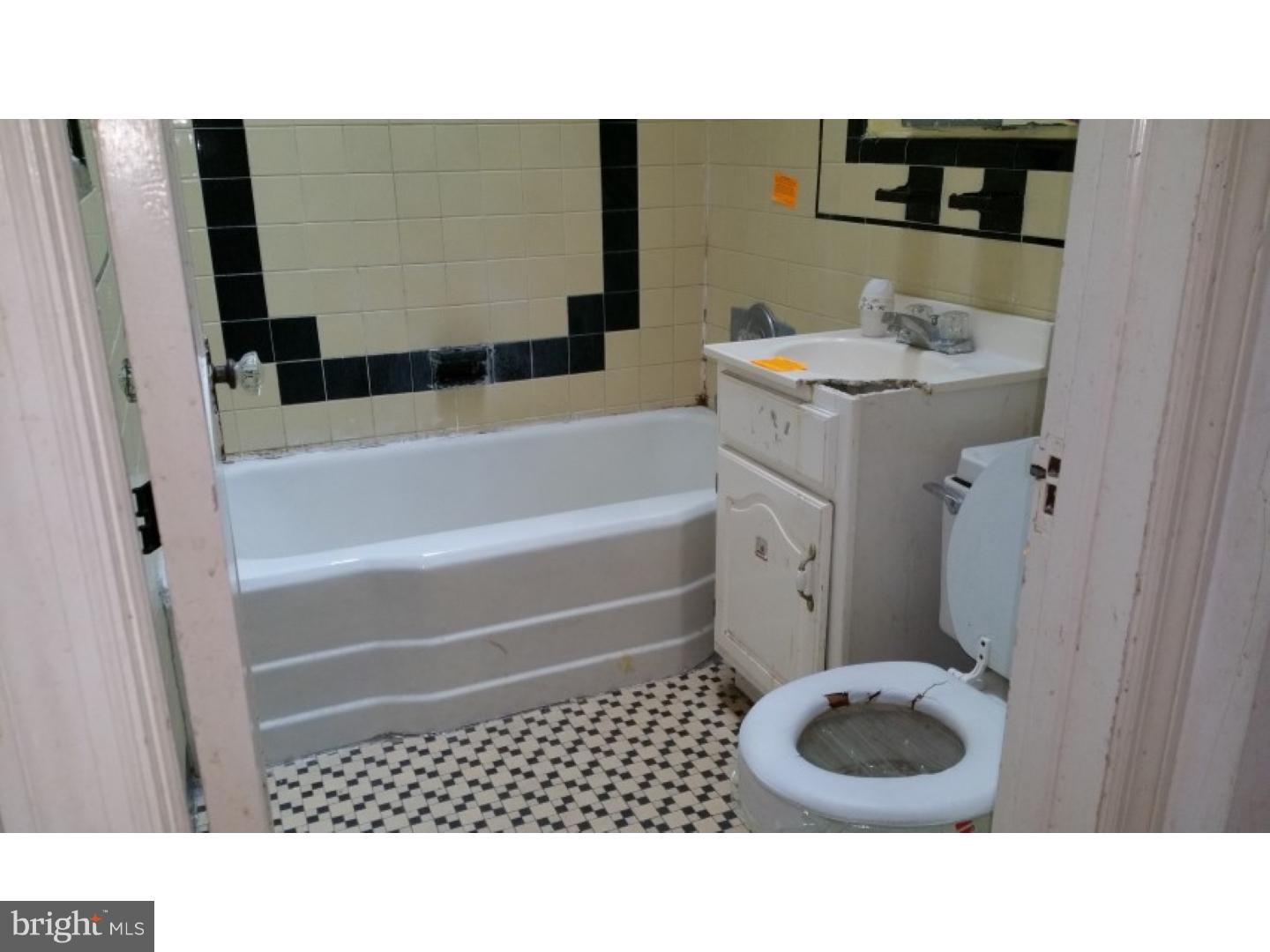 6832 Radbourne Road Upper Darby, PA 19082 - Photo 8 of 15