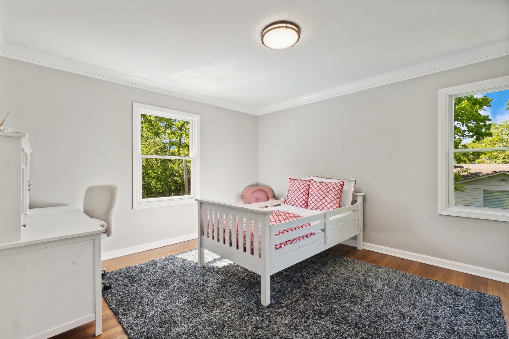 780 South Green Bay Road Lake Forest, IL 60045 - Photo 25 of 41 a room with a bed and a window