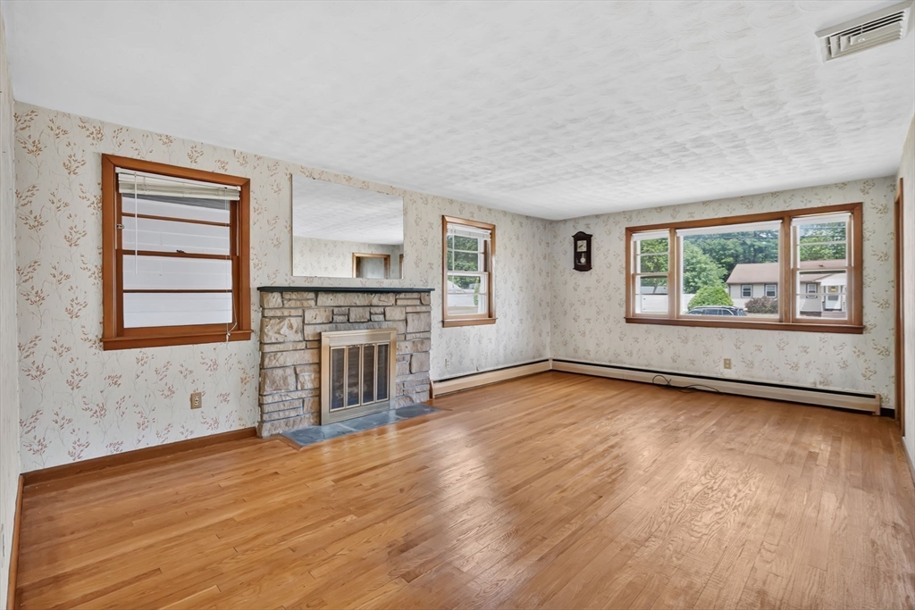 95 Wrenwood Street Springfield, MA 01119 - Photo 8 of 35