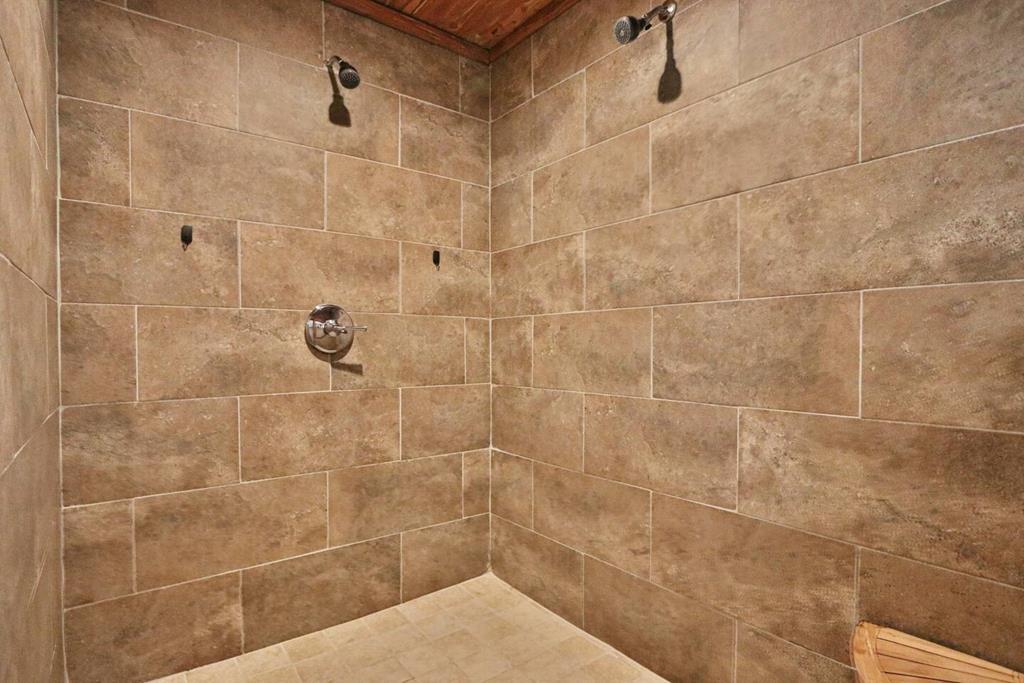2361 Peach Bottom Road Independence, VA 24348 - Photo 15 of 38 Gallery Image 15