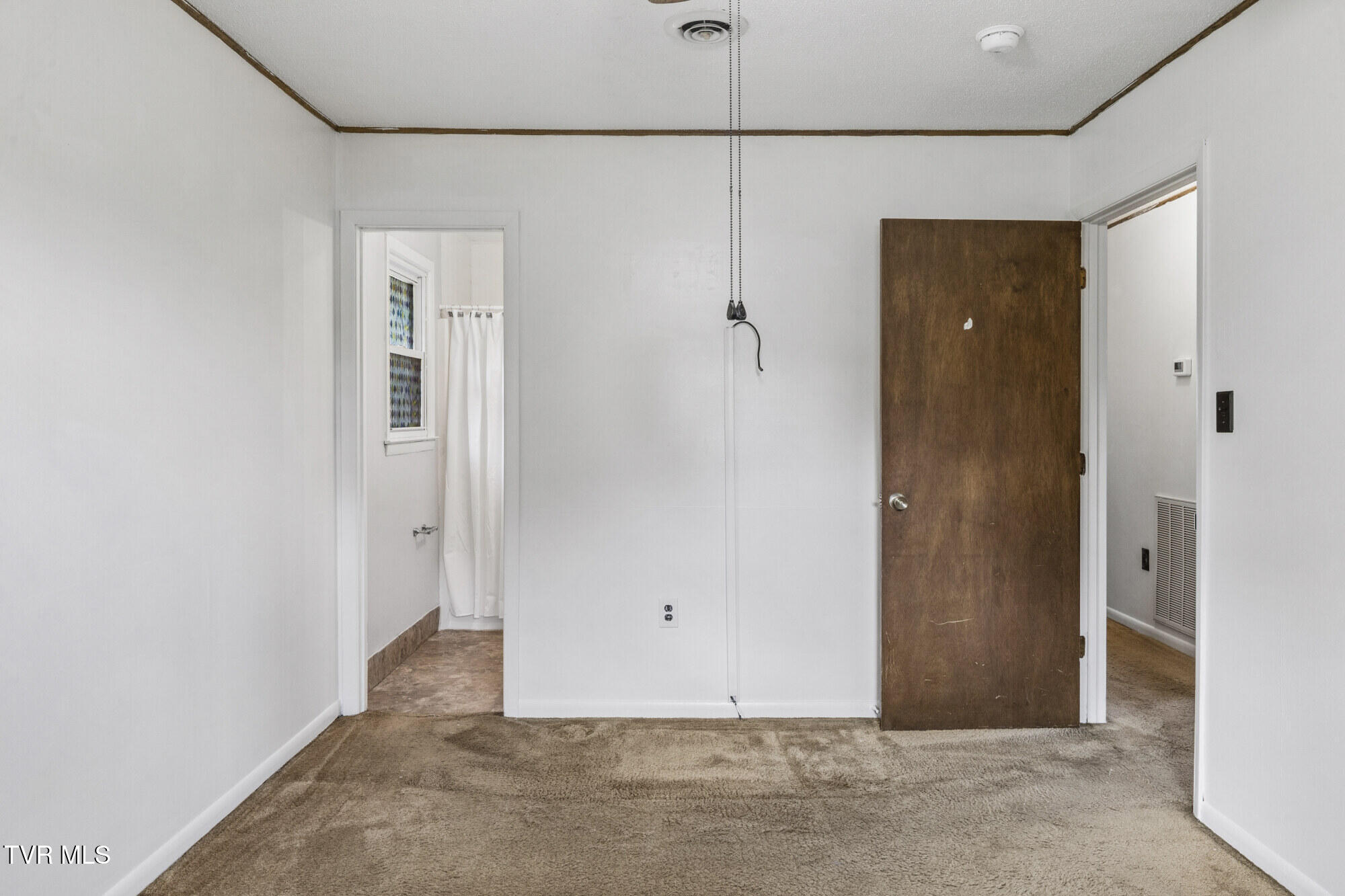 464 Springfield Drive Bristol, TN 37620 - Photo 36 of 58 Springfield-37