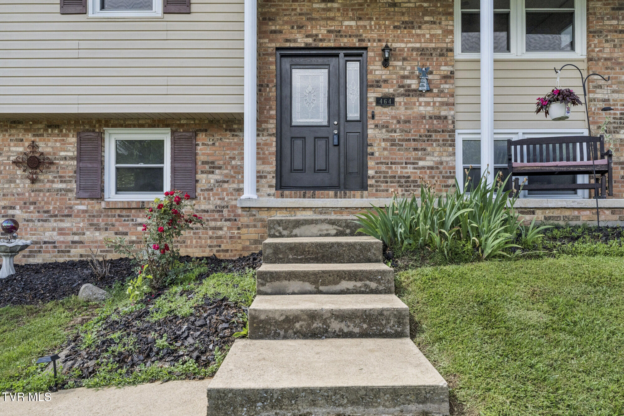 464 Springfield Drive Bristol, TN 37620 - Photo 7 of 58 Springfield-14