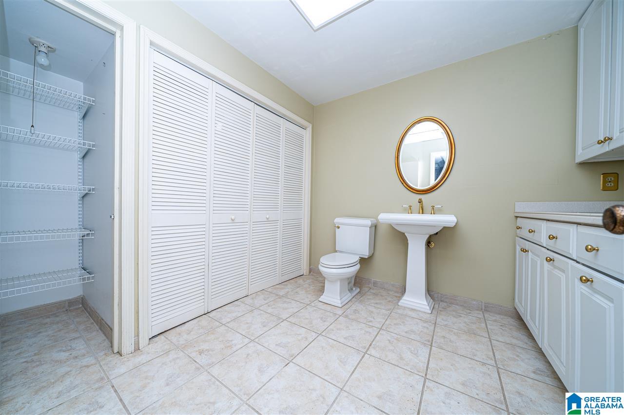 3872 Spring Valley Road Birmingham, AL 35223 - Photo 29 of 42