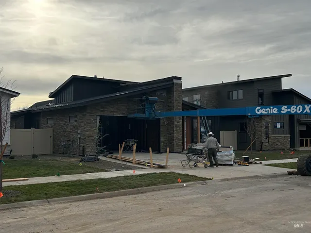 $614,950 | 683 West Wrangler Street, Meridian, ID 83646